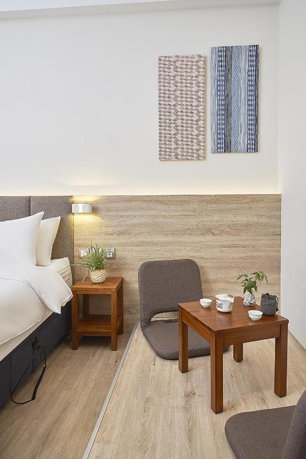 Hotel Z Taichung Extérieur photo