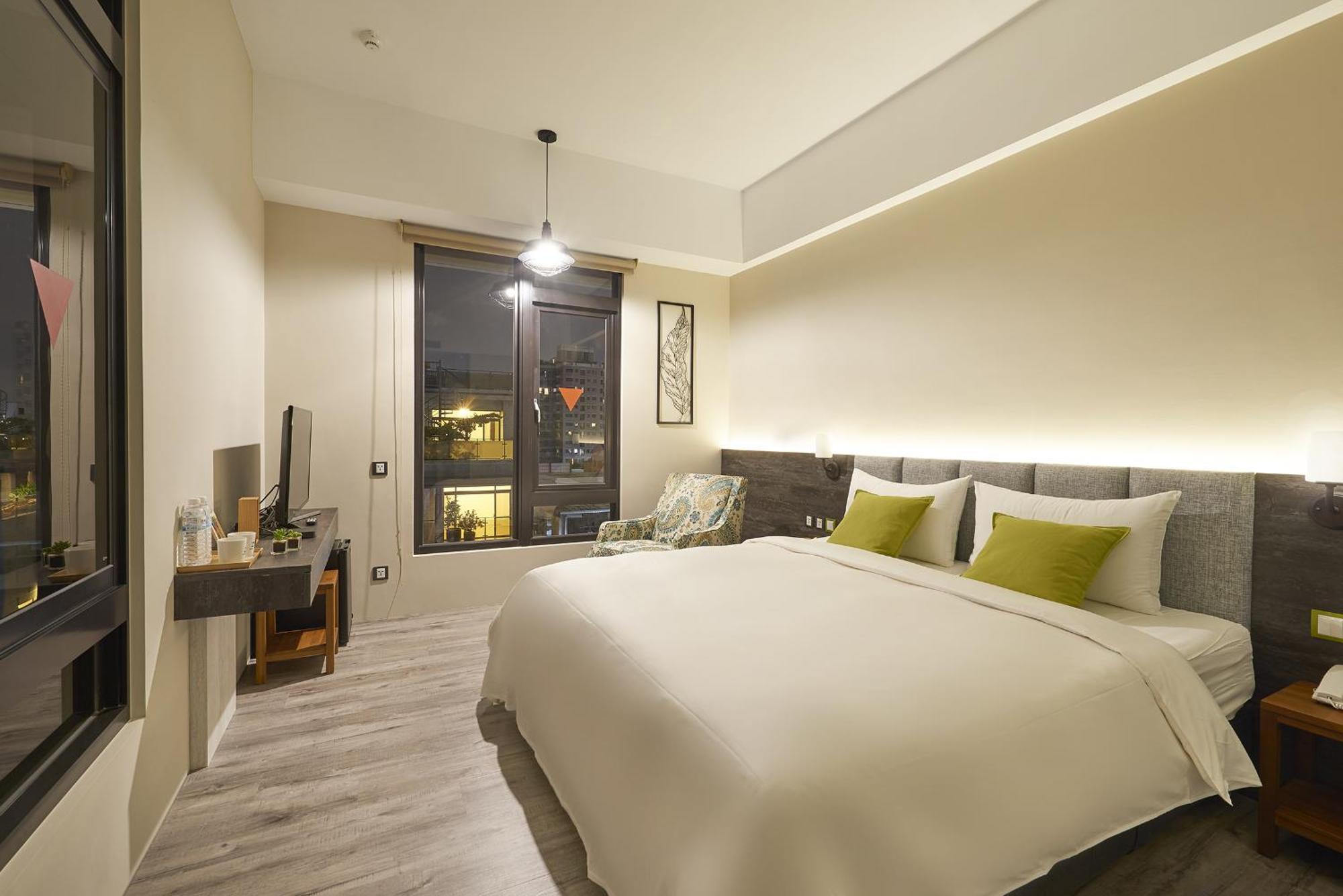 Hotel Z Taichung Extérieur photo